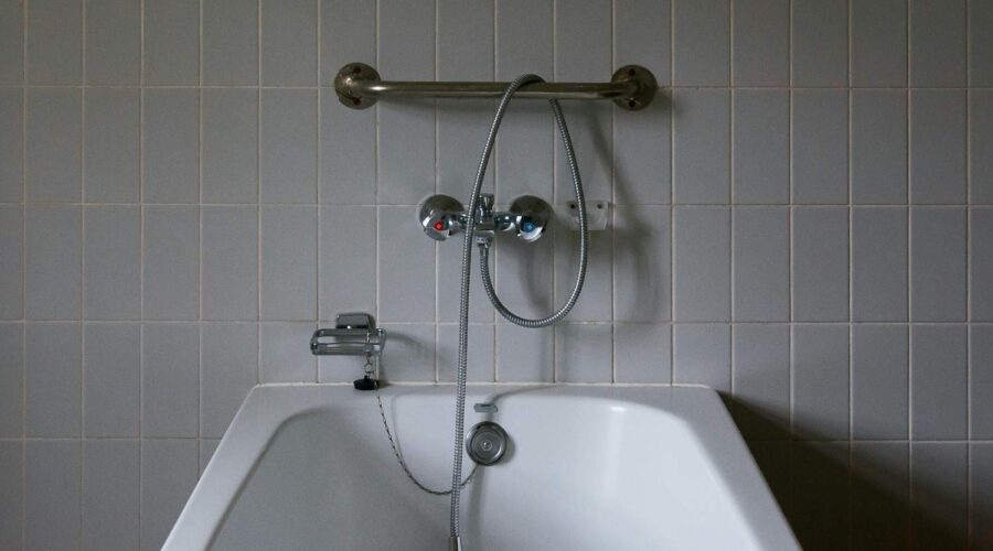 Bathtub Repair/Installation Paradise NL | Professional Bathtub Services